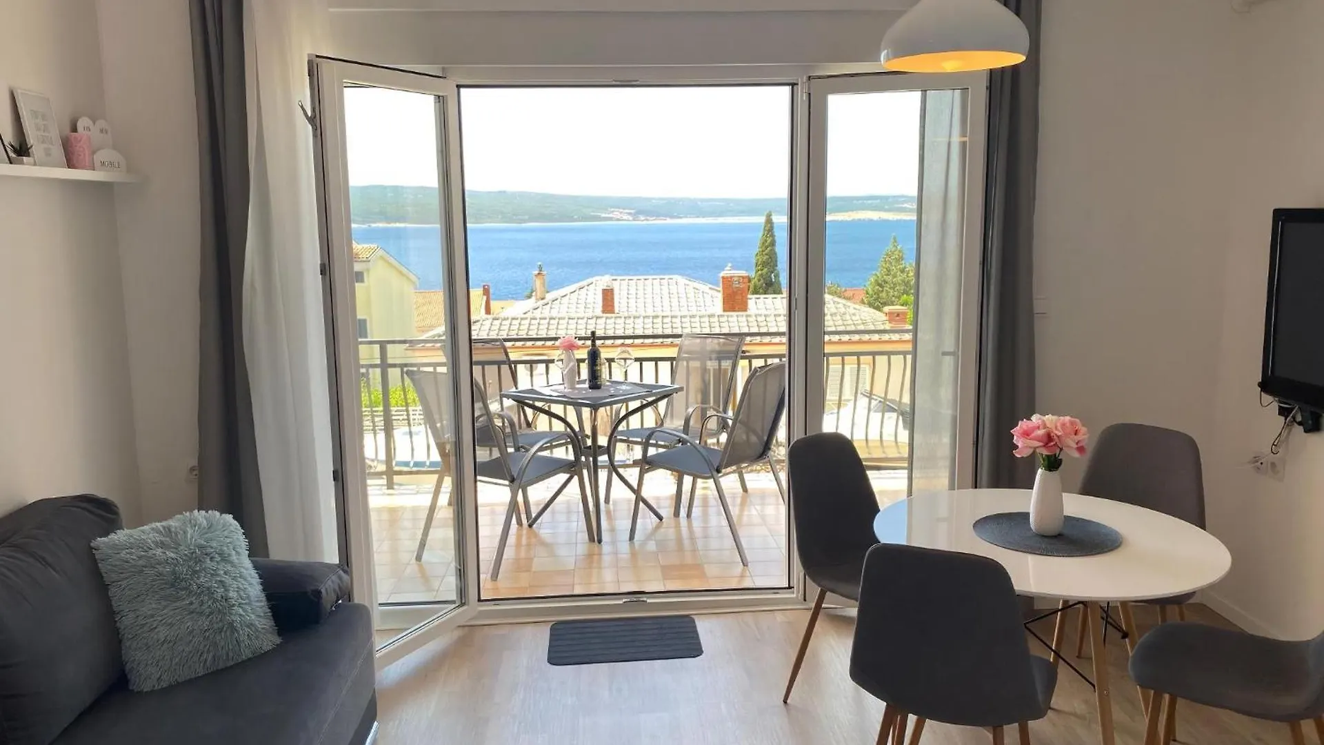 Geschmackvolle Ferienwohnung Mit Grill Und Balkon Dramalj Apartment