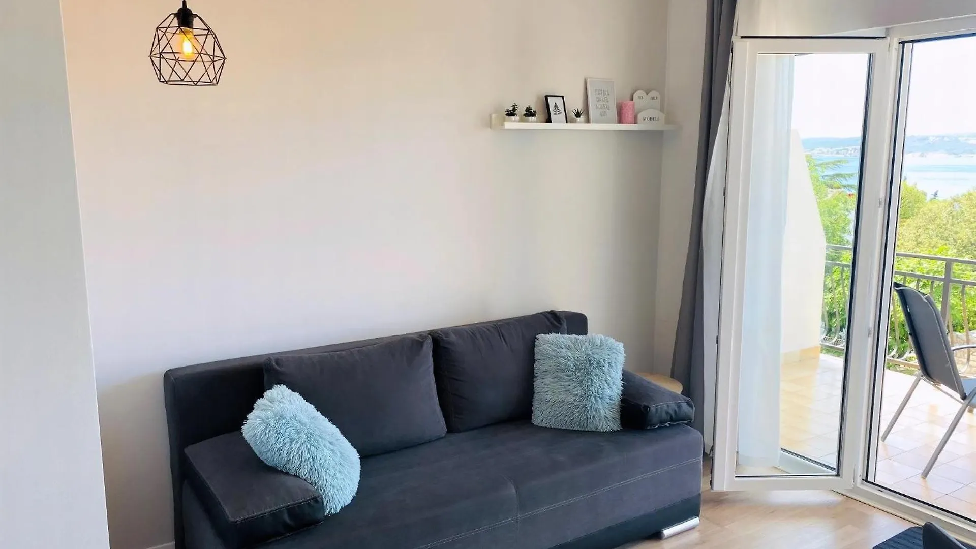 Apartment Geschmackvolle Ferienwohnung Mit Grill Und Balkon Dramalj