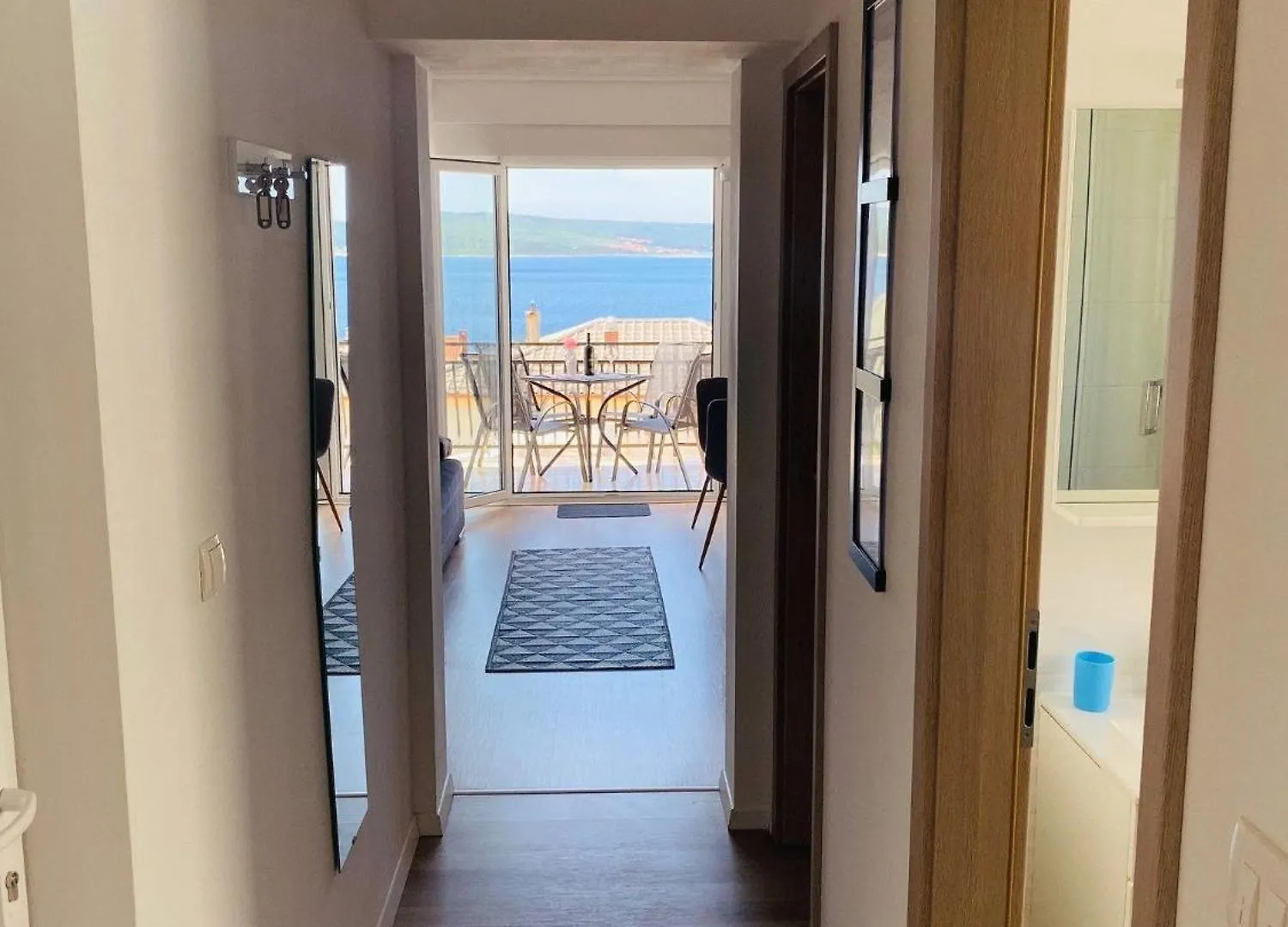 Geschmackvolle Ferienwohnung Mit Grill Und Balkon Dramalj